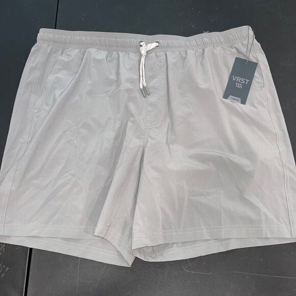 VRST Mens Shorts Size 2 XL Gray 7" inseam All In Shorts Silver‎ NWT - Picture 1 of 13